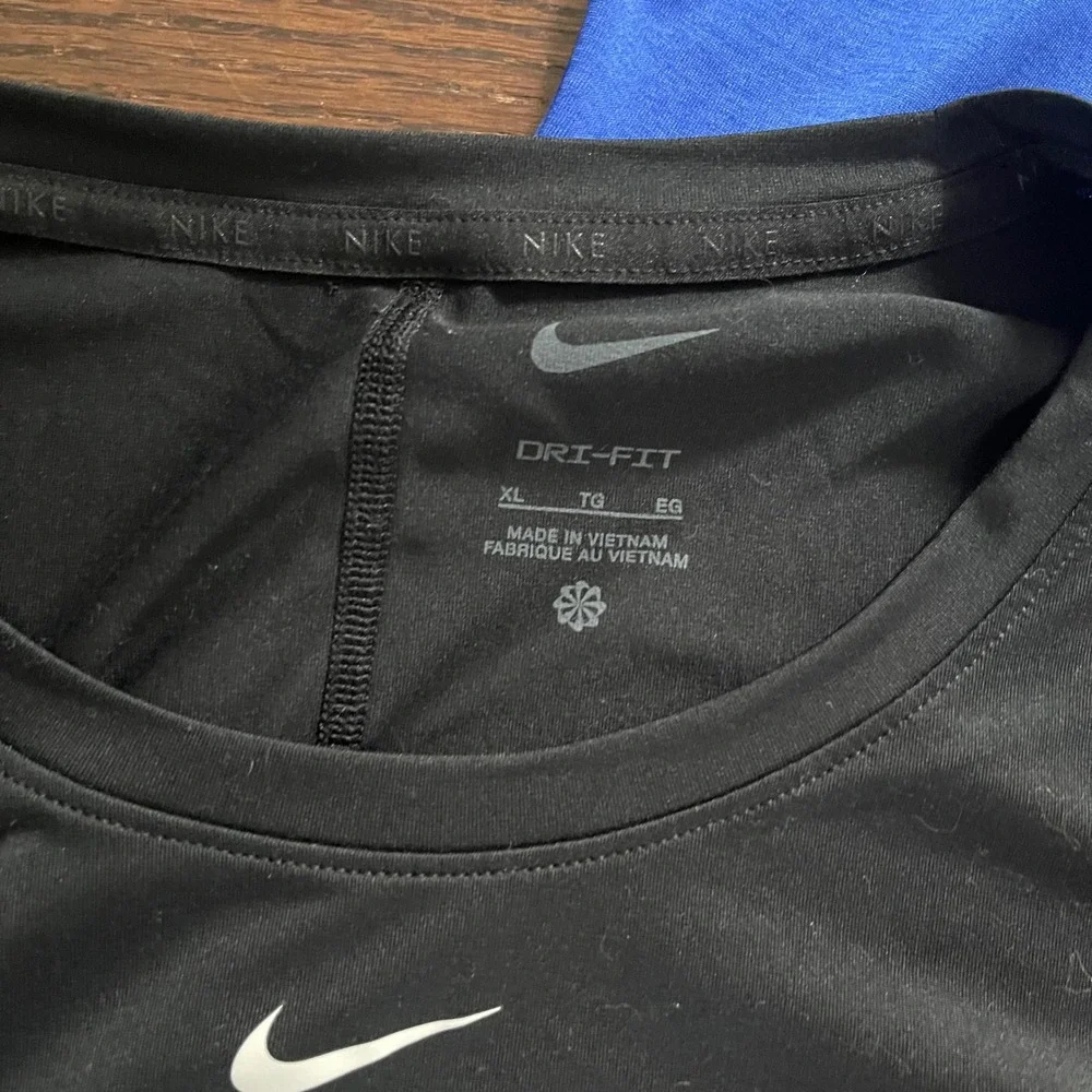 Nike Reebok‎ Under Armour Activewear 3pc Bundle Women XL Multi Color Sporty Tops